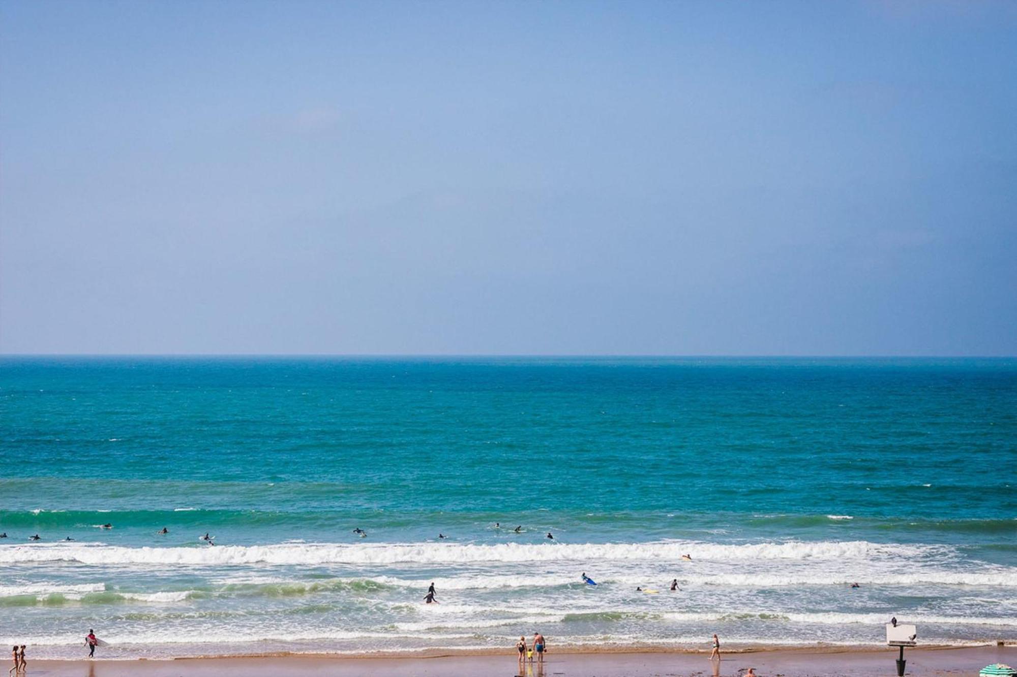 Apartment Horizon Keyweek Beachfront Duplex With Parking In Center
